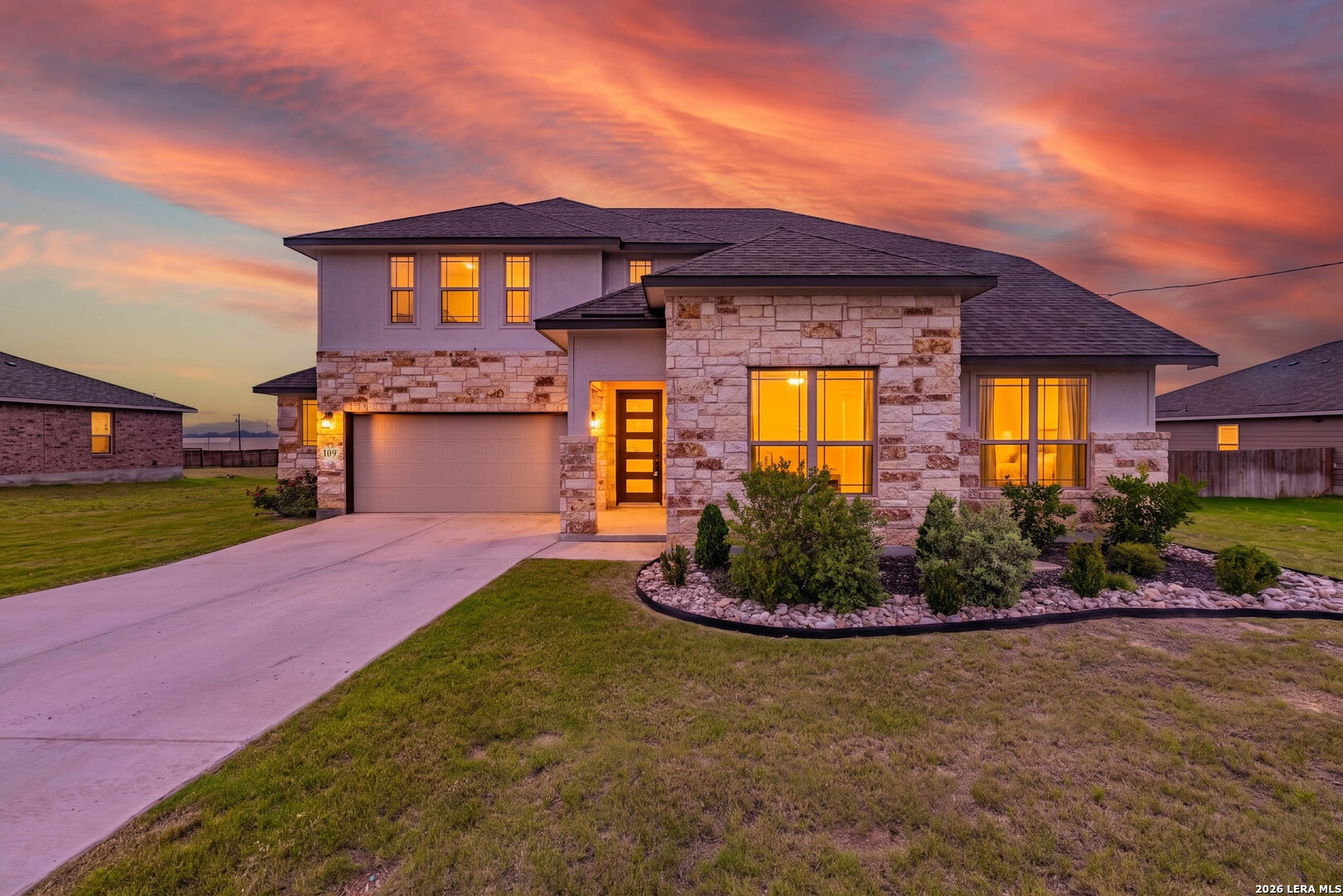 109 Willow Oak Trail Floresville TX 78114