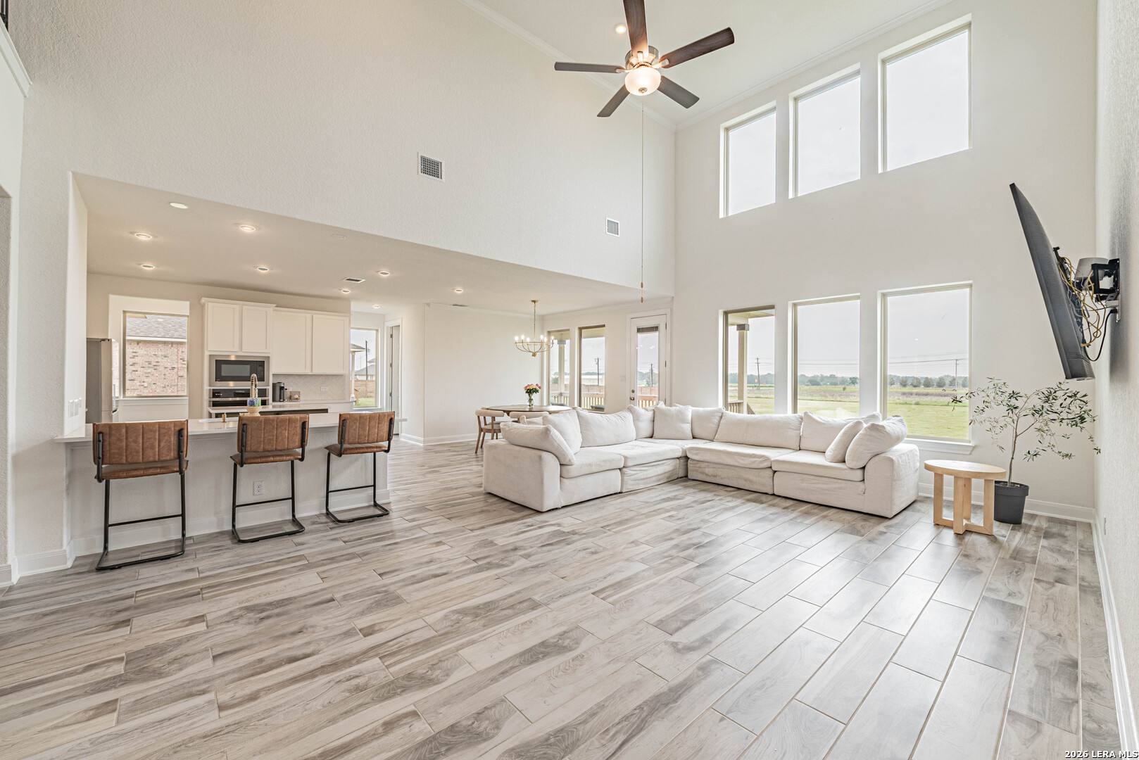 109 Willow Oak Trail Floresville TX 78114
