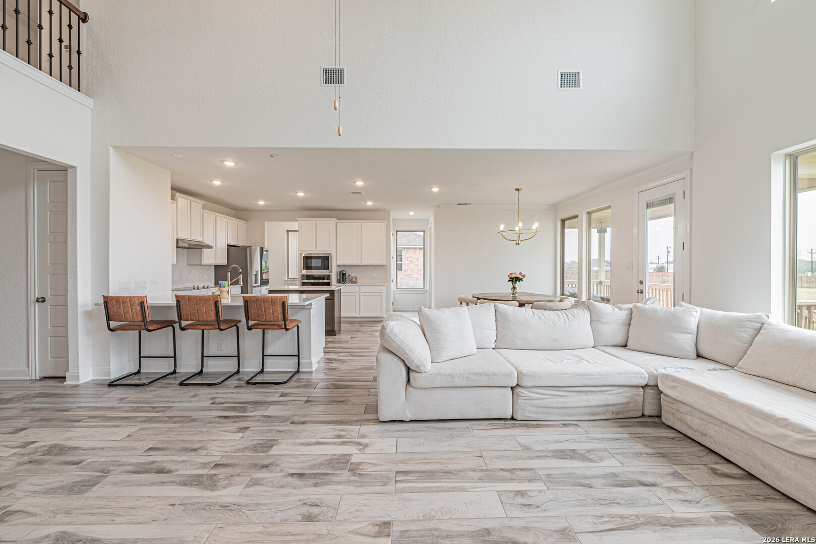 109 Willow Oak Trail Floresville TX 78114