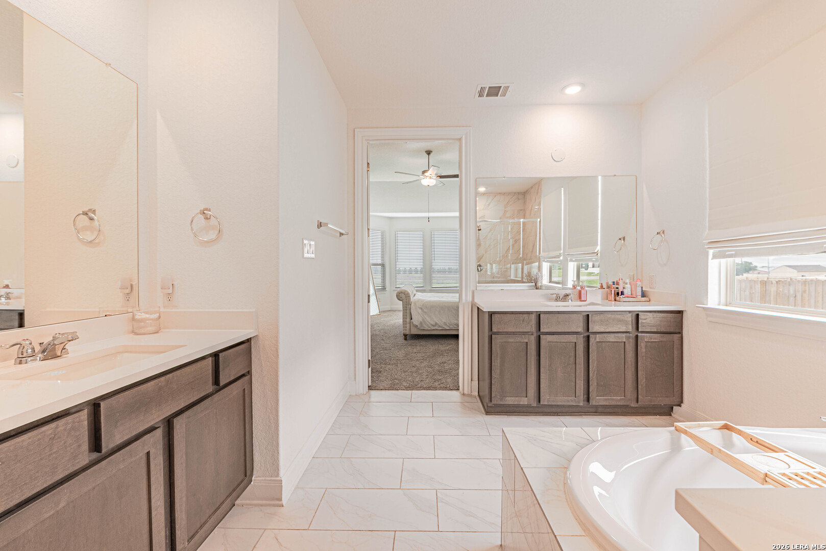 109 Willow Oak Trail Floresville TX 78114