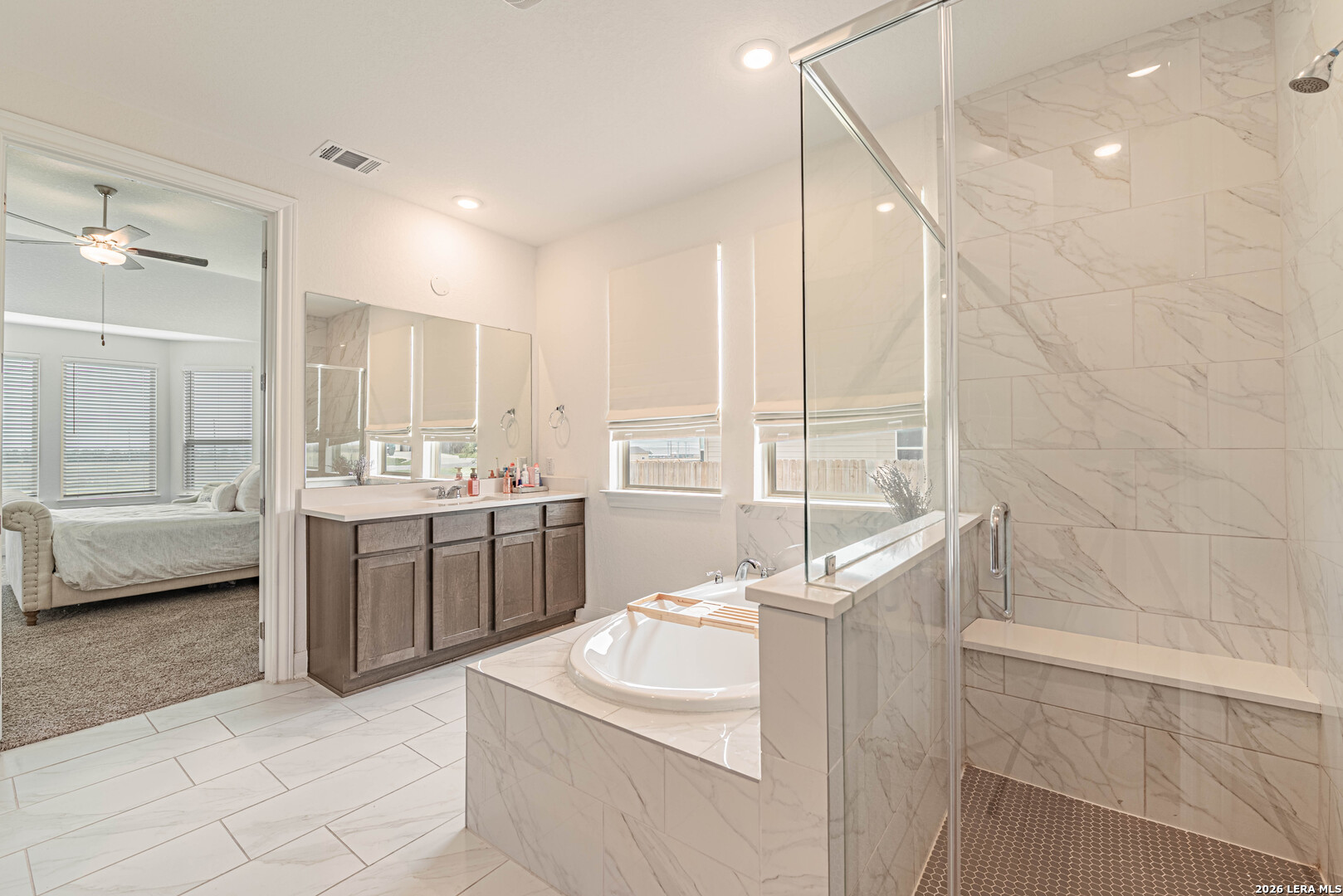 109 Willow Oak Trail Floresville TX 78114