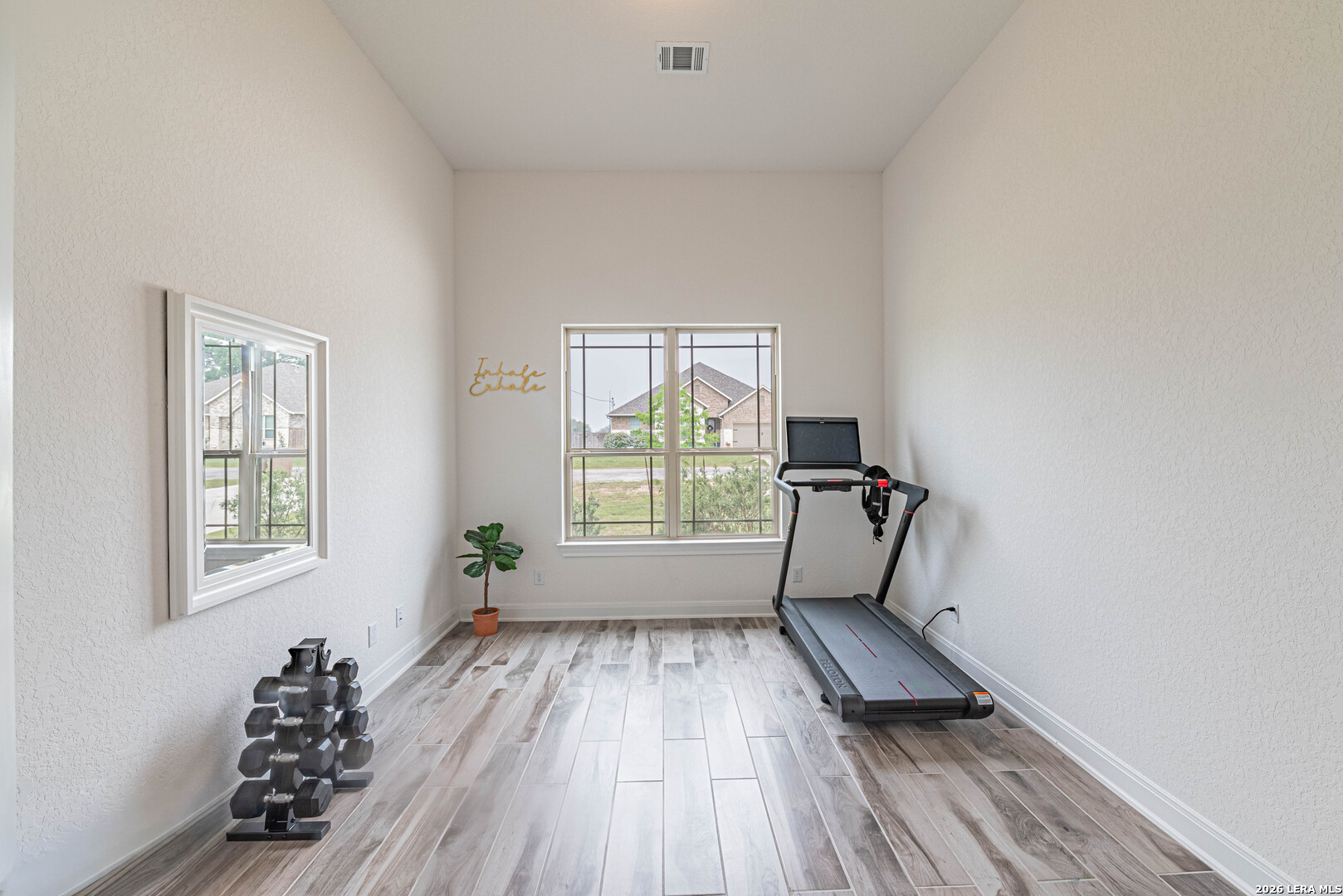 109 Willow Oak Trail Floresville TX 78114