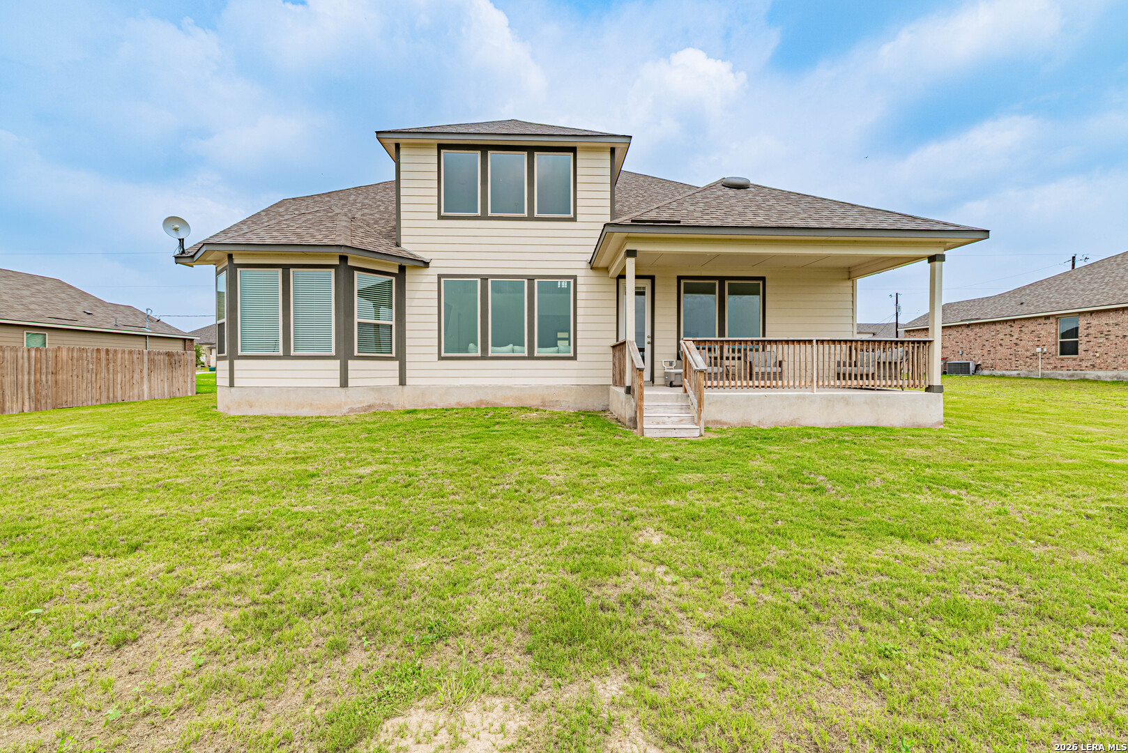 109 Willow Oak Trail Floresville TX 78114