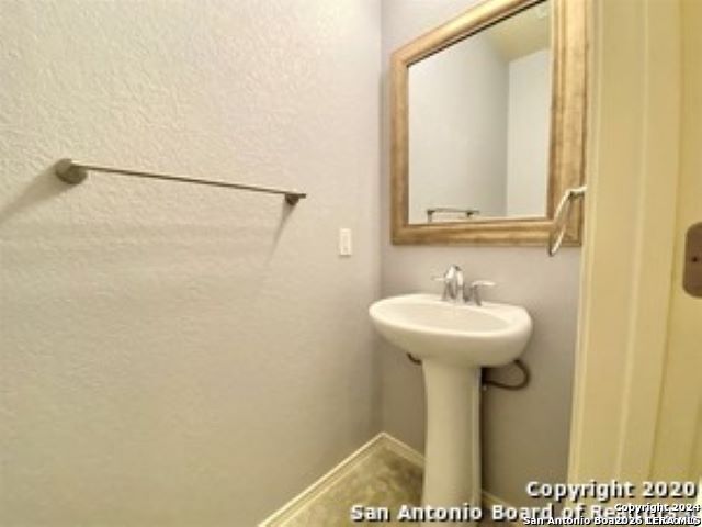 7106 Sunny Day San Antonio TX 78240