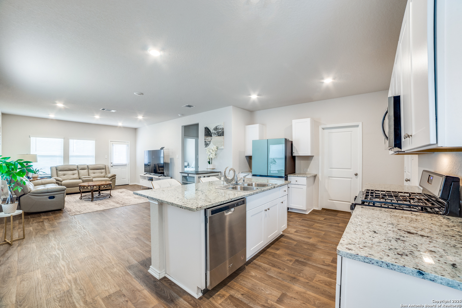4523 Felsite Avenue San Antonio TX 78253
