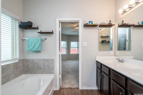 144 Black Fawn San Antonio TX 78253