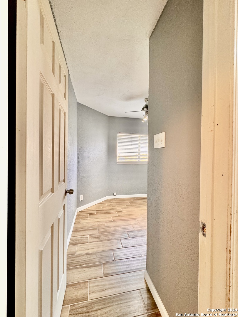 9115 Valley Bend San Antonio TX 78250