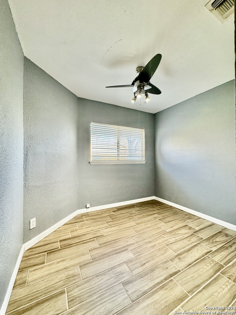 9115 Valley Bend San Antonio TX 78250