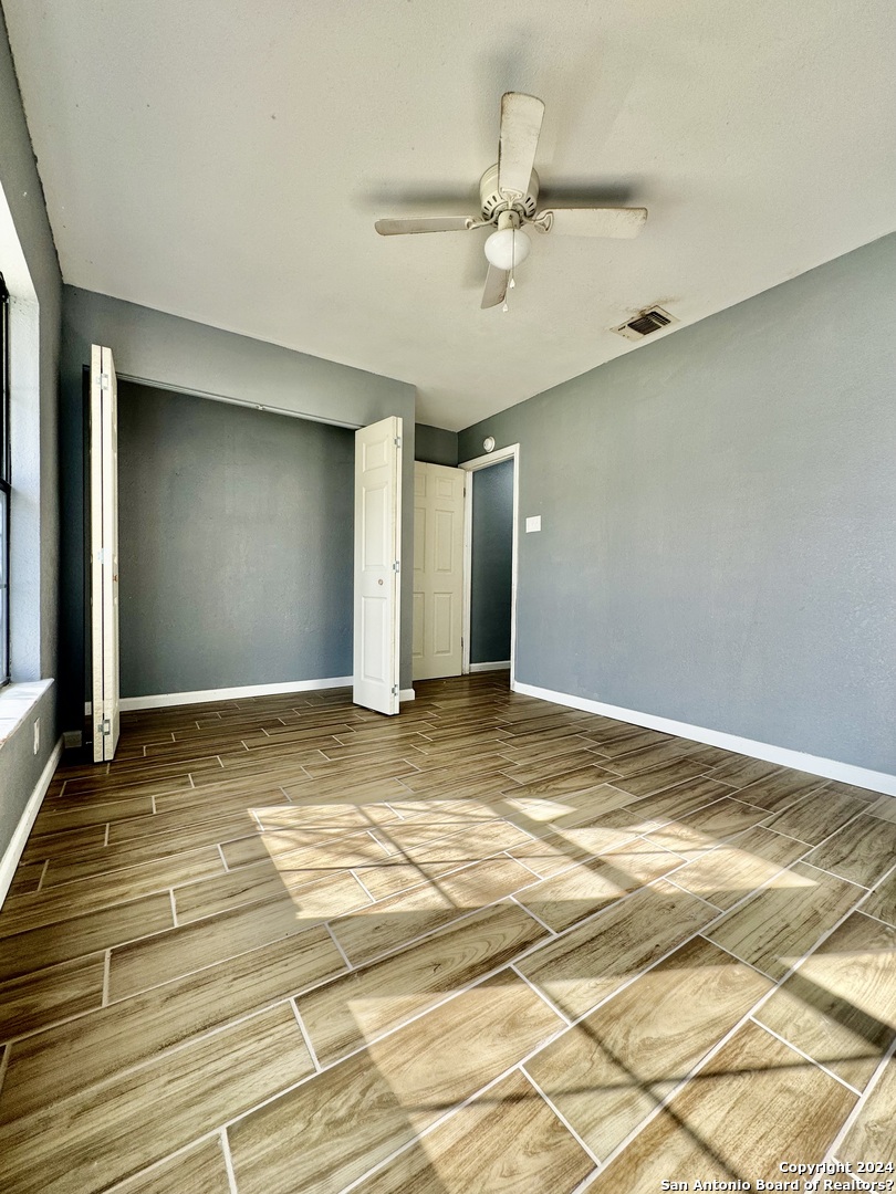 9115 Valley Bend San Antonio TX 78250