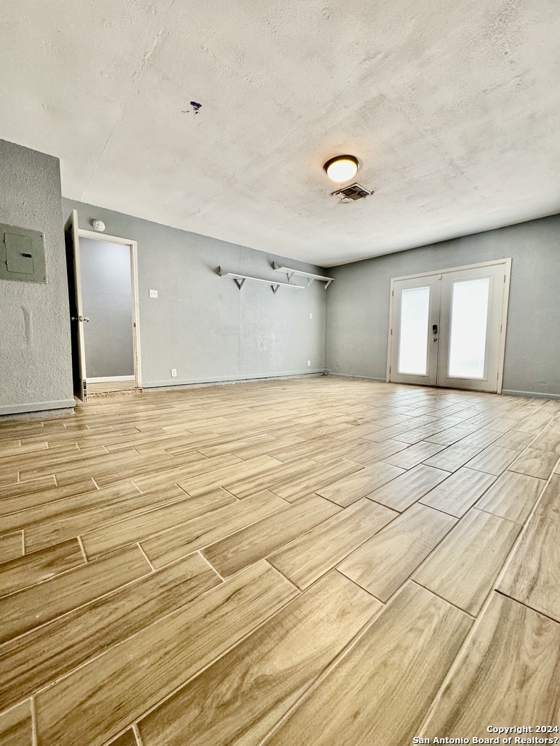 9115 Valley Bend San Antonio TX 78250