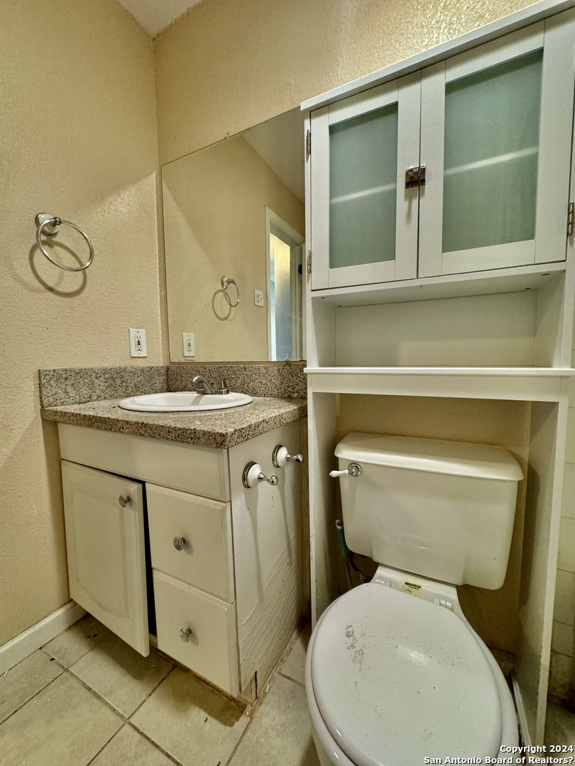 9115 Valley Bend San Antonio TX 78250