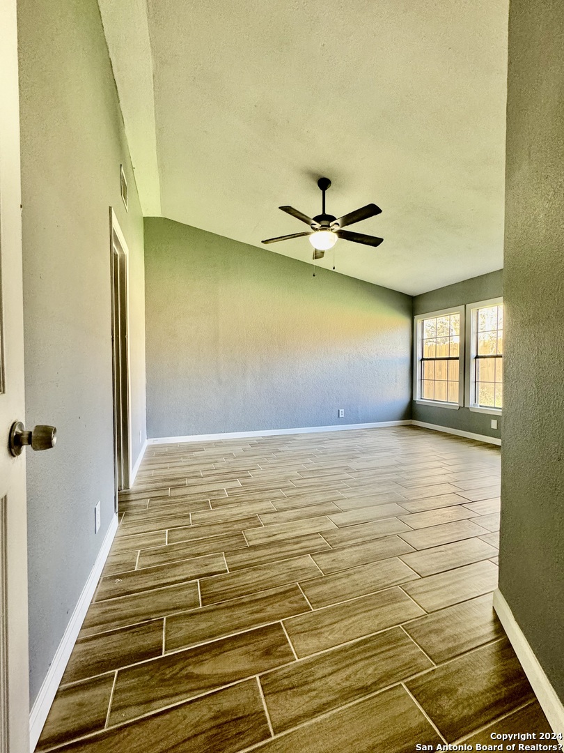 9115 Valley Bend San Antonio TX 78250