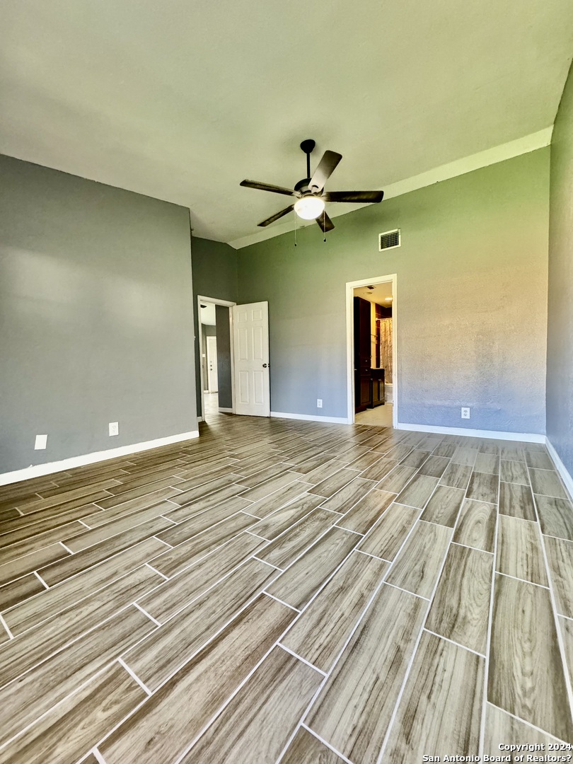 9115 Valley Bend San Antonio TX 78250