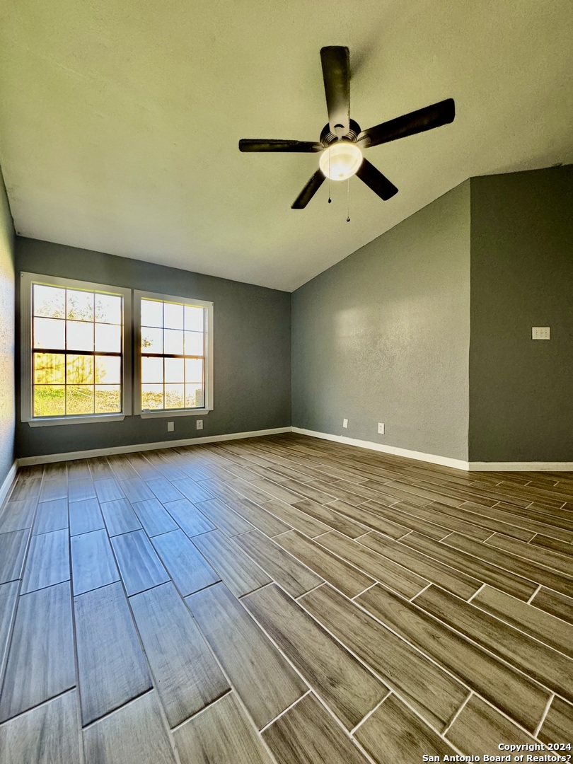 9115 Valley Bend San Antonio TX 78250