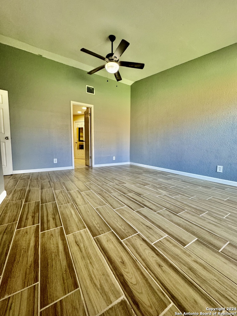 9115 Valley Bend San Antonio TX 78250