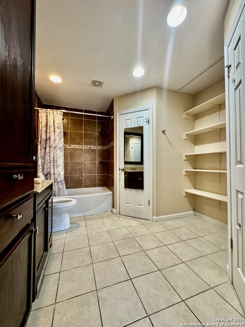 9115 Valley Bend San Antonio TX 78250