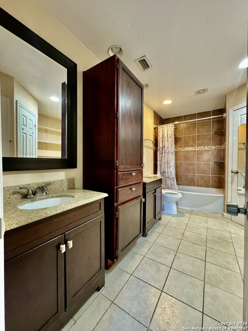 9115 Valley Bend San Antonio TX 78250