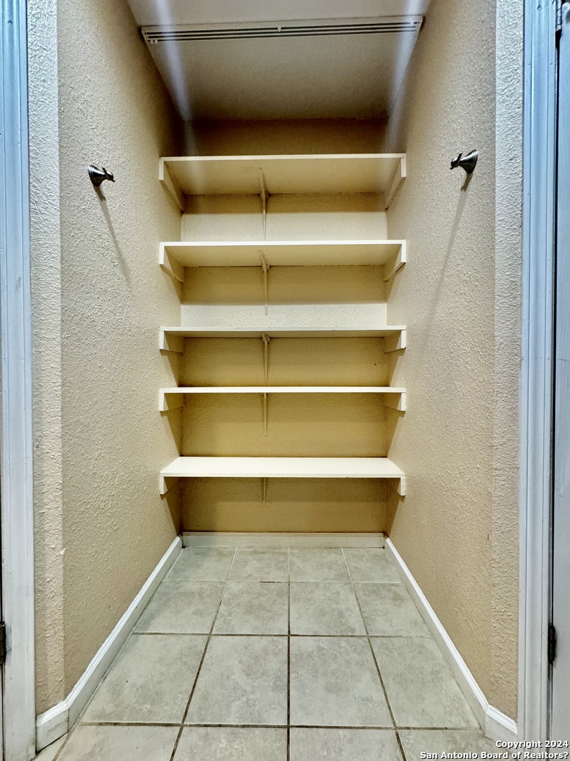 9115 Valley Bend San Antonio TX 78250