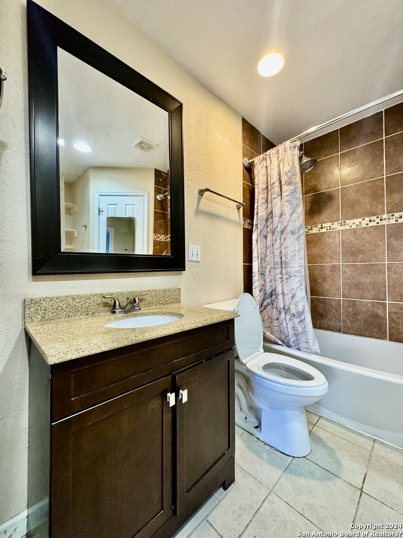 9115 Valley Bend San Antonio TX 78250