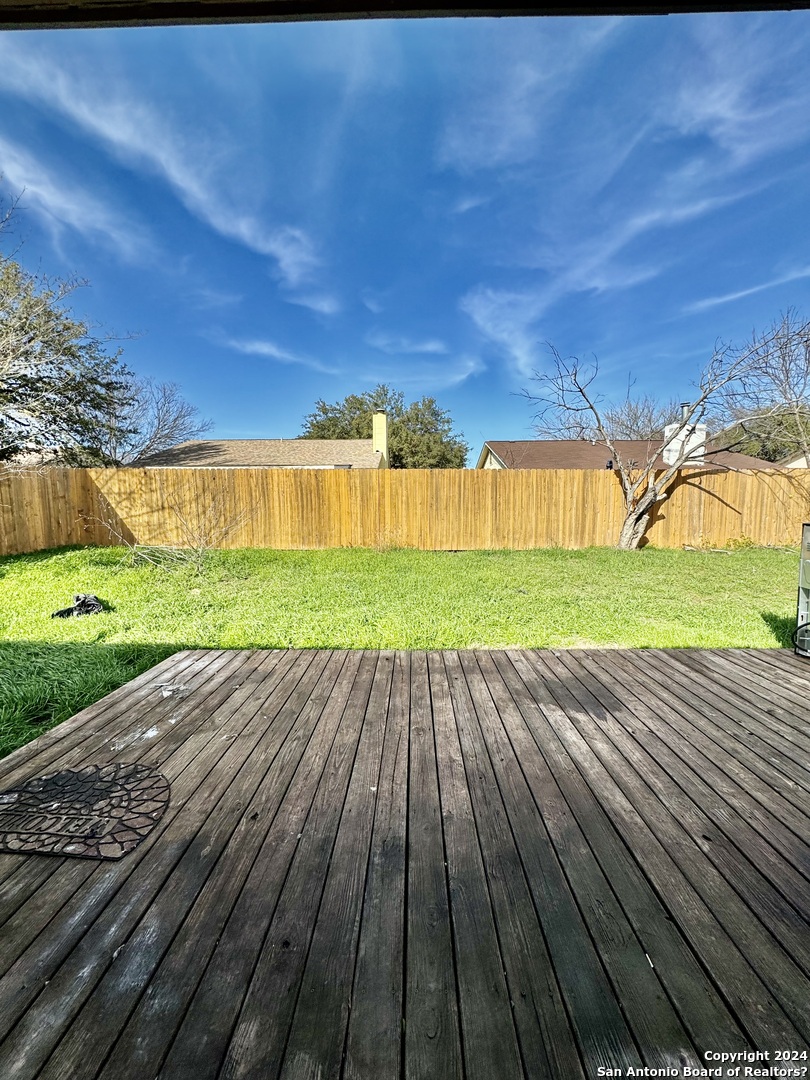 9115 Valley Bend San Antonio TX 78250