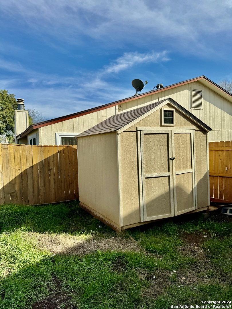 9115 Valley Bend San Antonio TX 78250