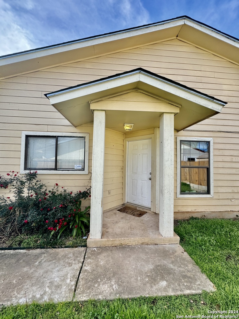 9115 Valley Bend San Antonio TX 78250
