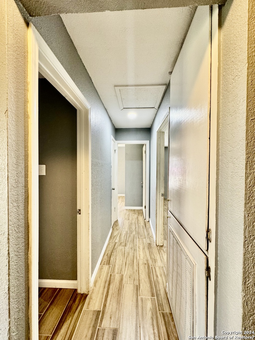 9115 Valley Bend San Antonio TX 78250
