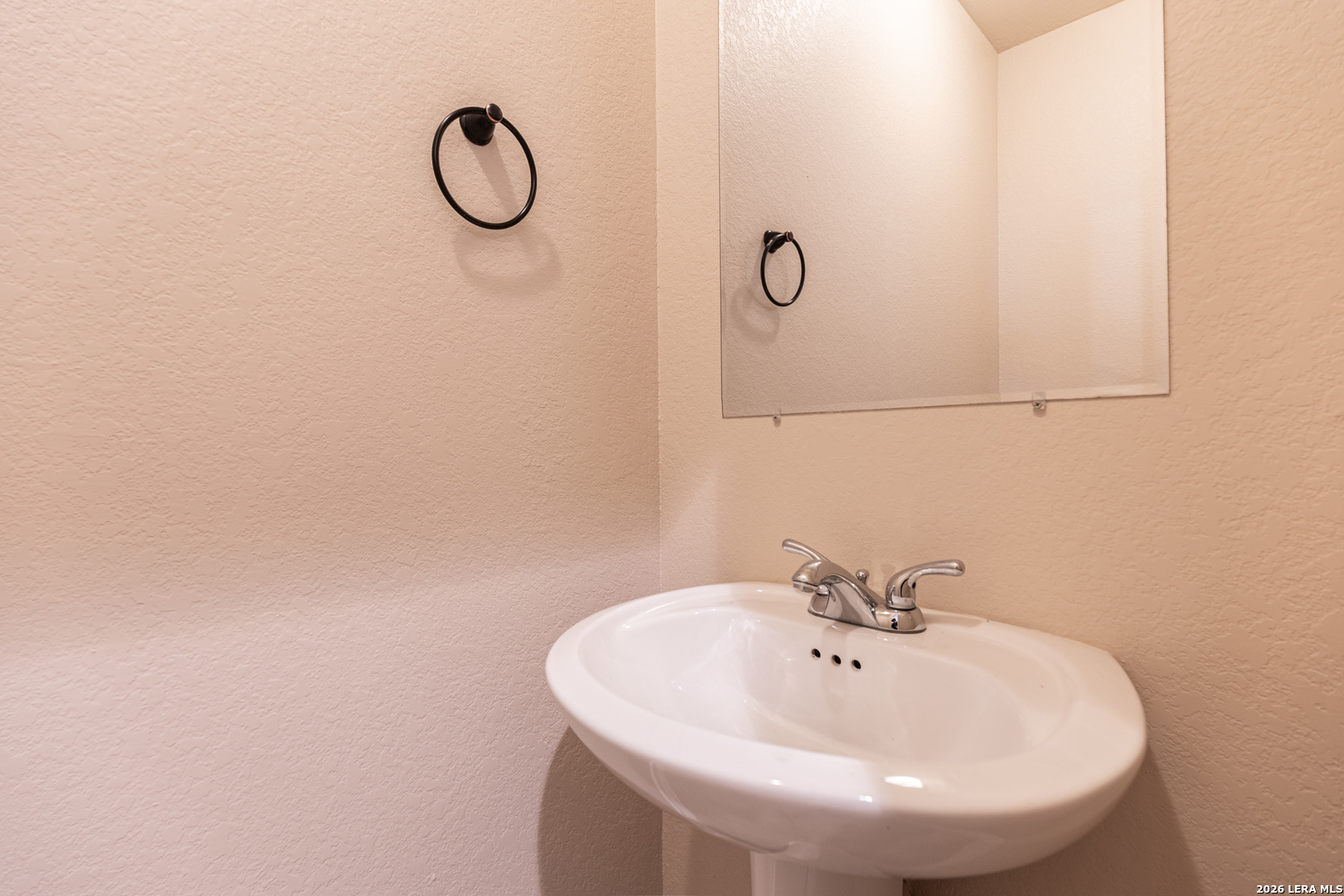 5738 Golf Heights San Antonio TX 78244