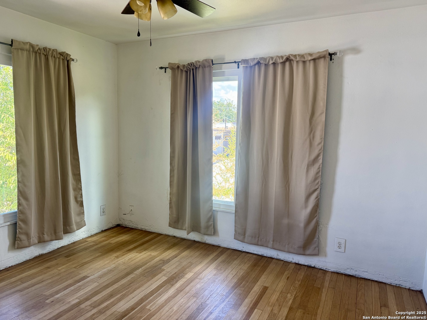 108 Robert E Lee San Antonio TX 78214