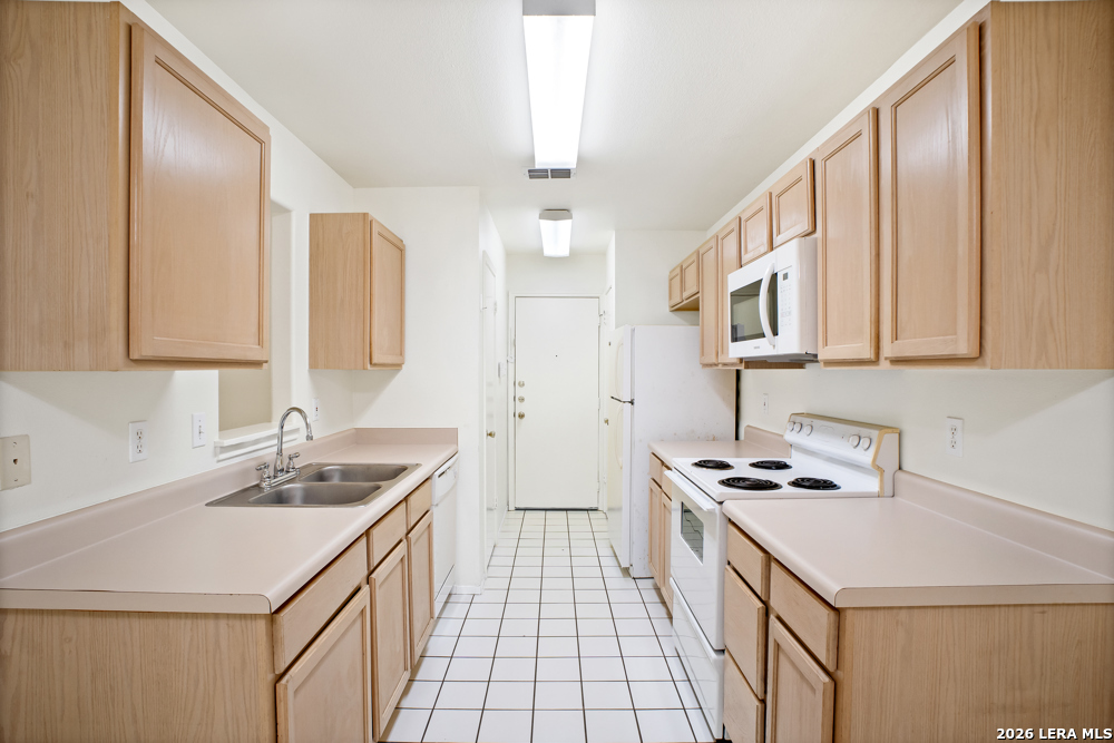 6054 Bantry Bay San Antonio TX 78240