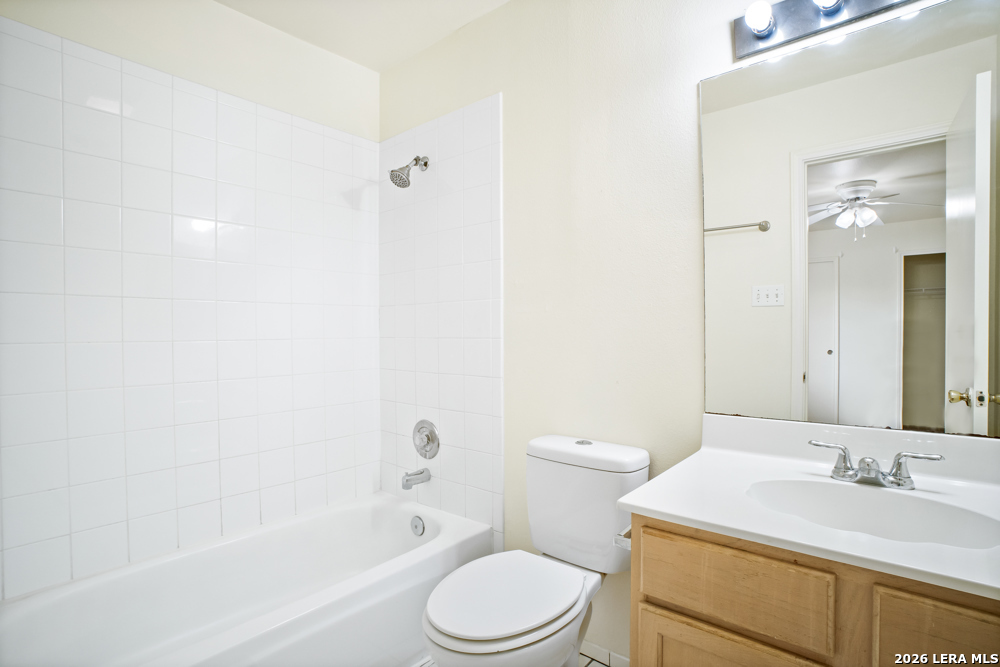 6054 Bantry Bay San Antonio TX 78240