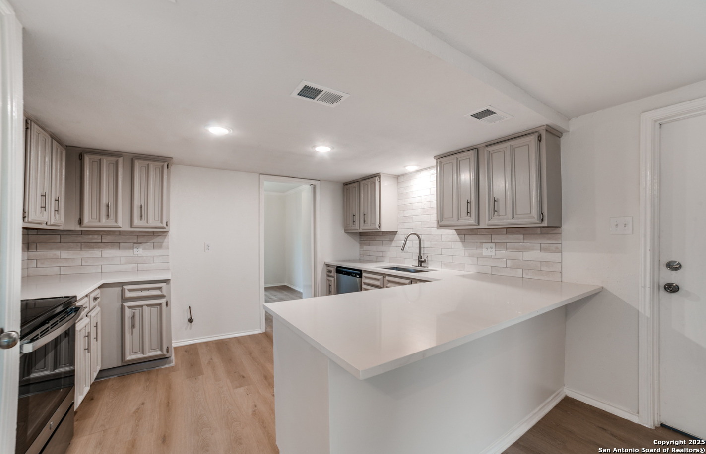 3418 Wimbledon Schertz TX 78108