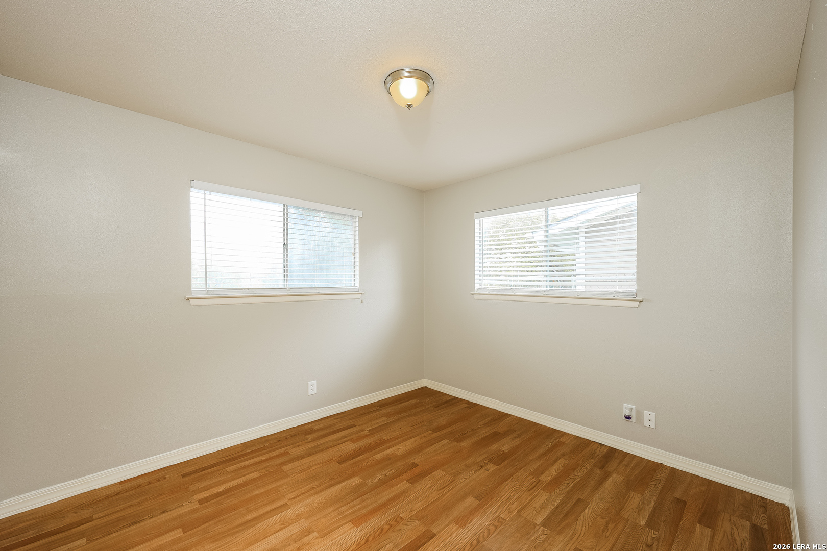 1802 Wilsons Creek San Antonio TX 78245