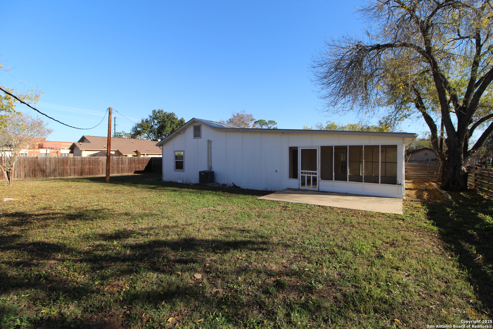 15331 Cottage Lytle TX 78052