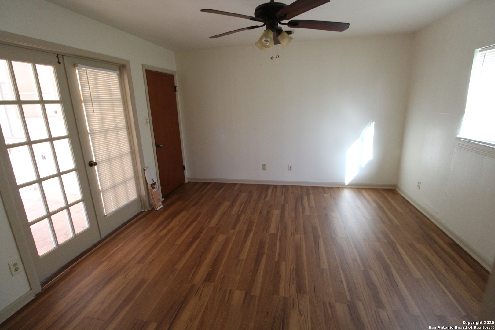 15331 Cottage Lytle TX 78052