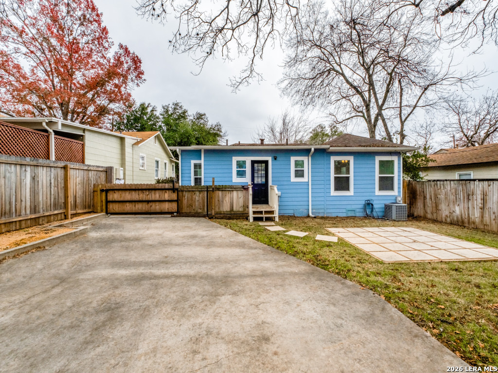 525 Abiso Avenue Alamo Heights TX 78209