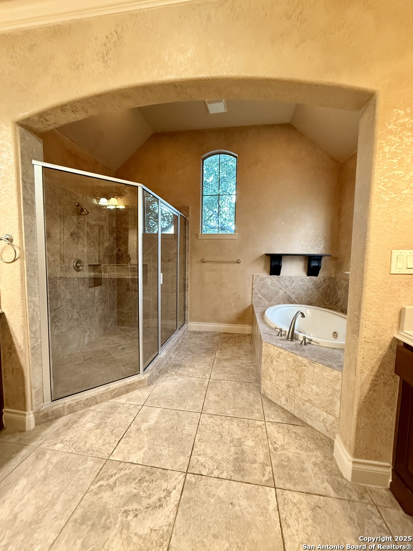215 Evans Oak San Antonio TX 78260