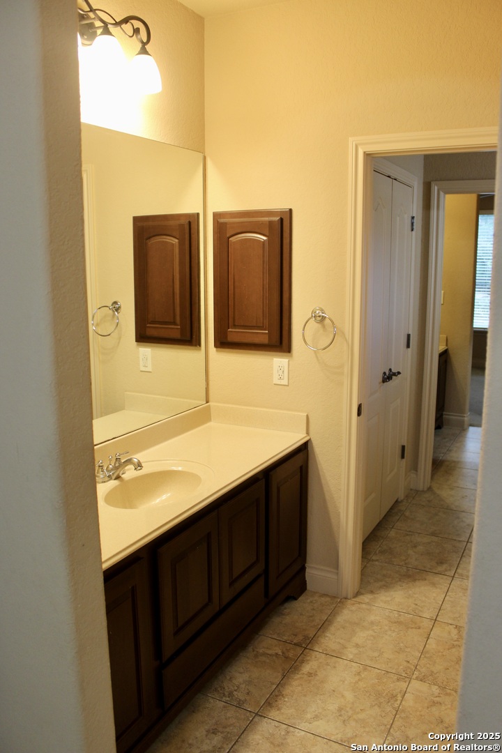 215 Evans Oak San Antonio TX 78260