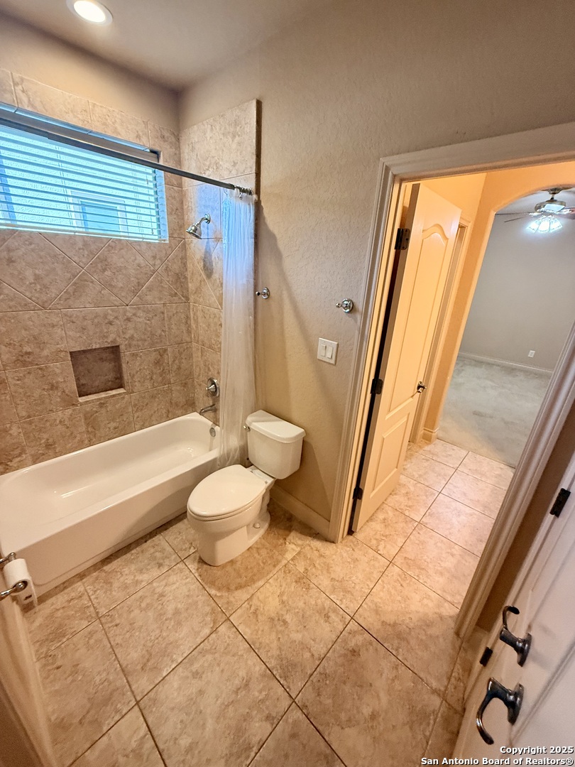 215 Evans Oak San Antonio TX 78260