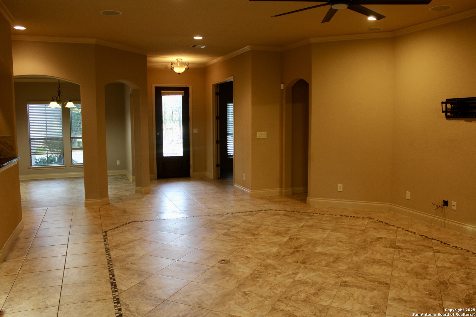 215 Evans Oak San Antonio TX 78260
