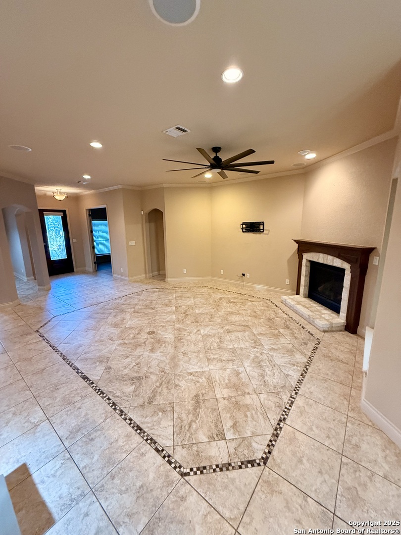 215 Evans Oak San Antonio TX 78260