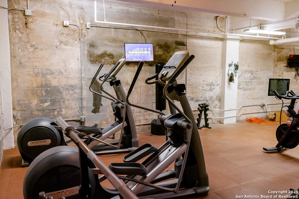 939 S Frio Street San Antonio TX 78207