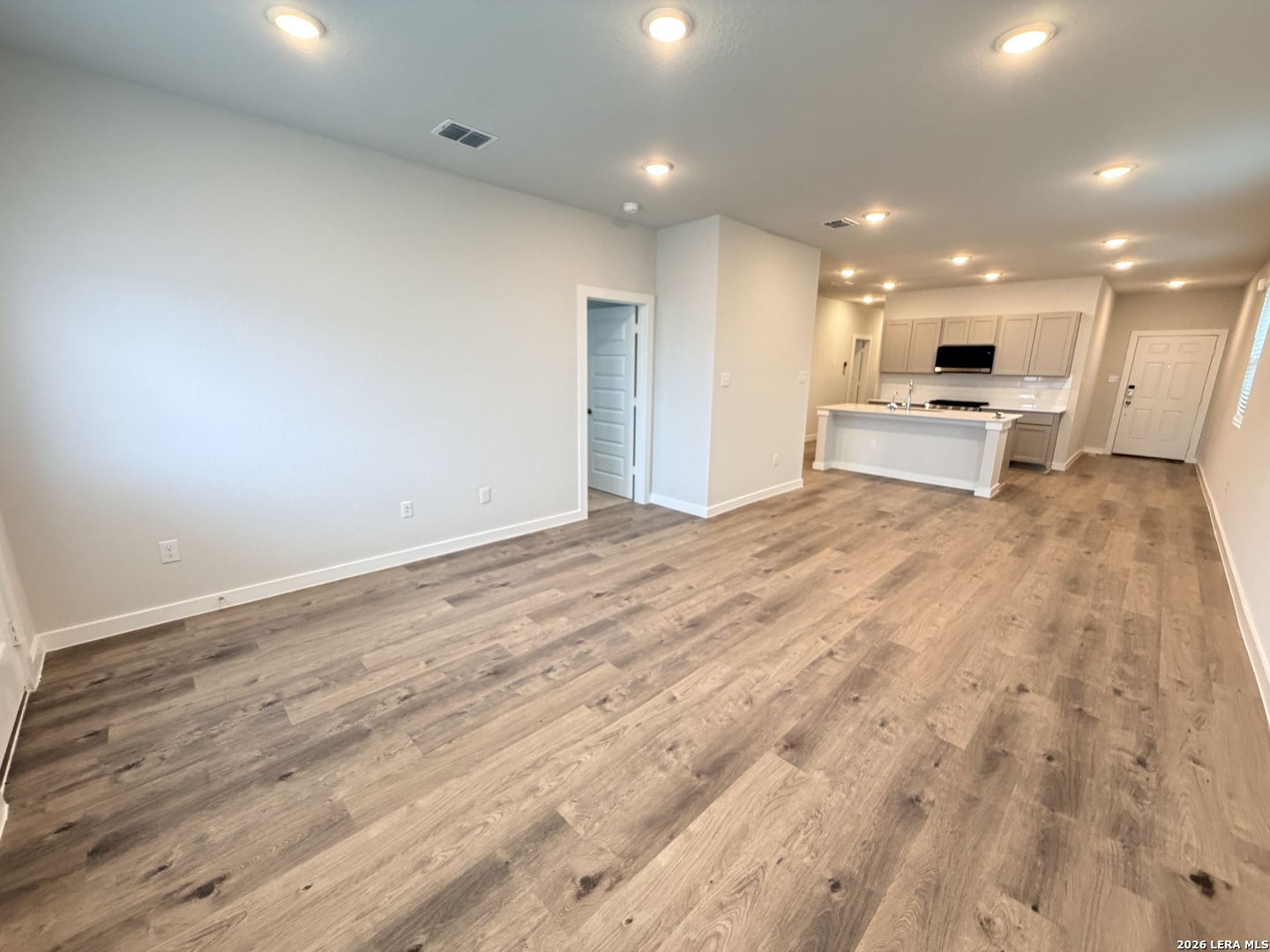 9879 Chavaneaux San Antonio TX 78221