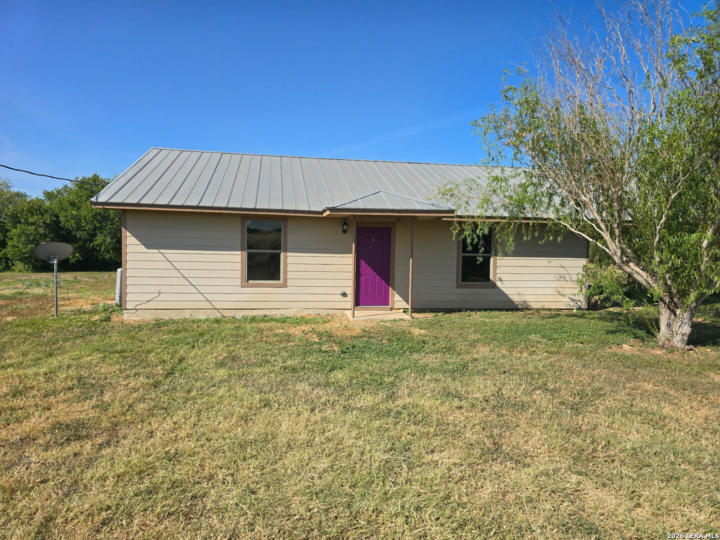 4004 Hwy 173 N Devine TX 78016