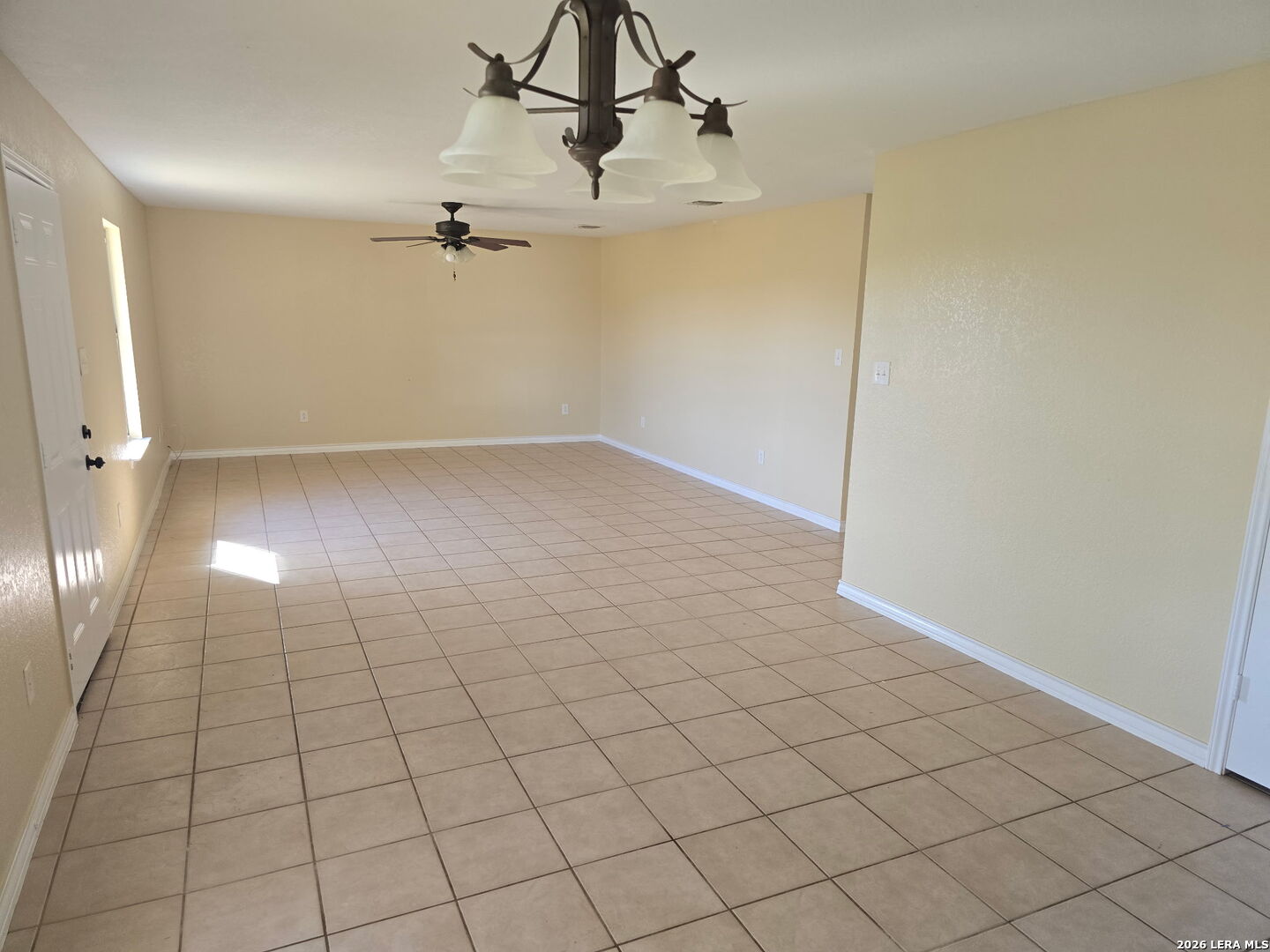 4004 Hwy 173 N Devine TX 78016