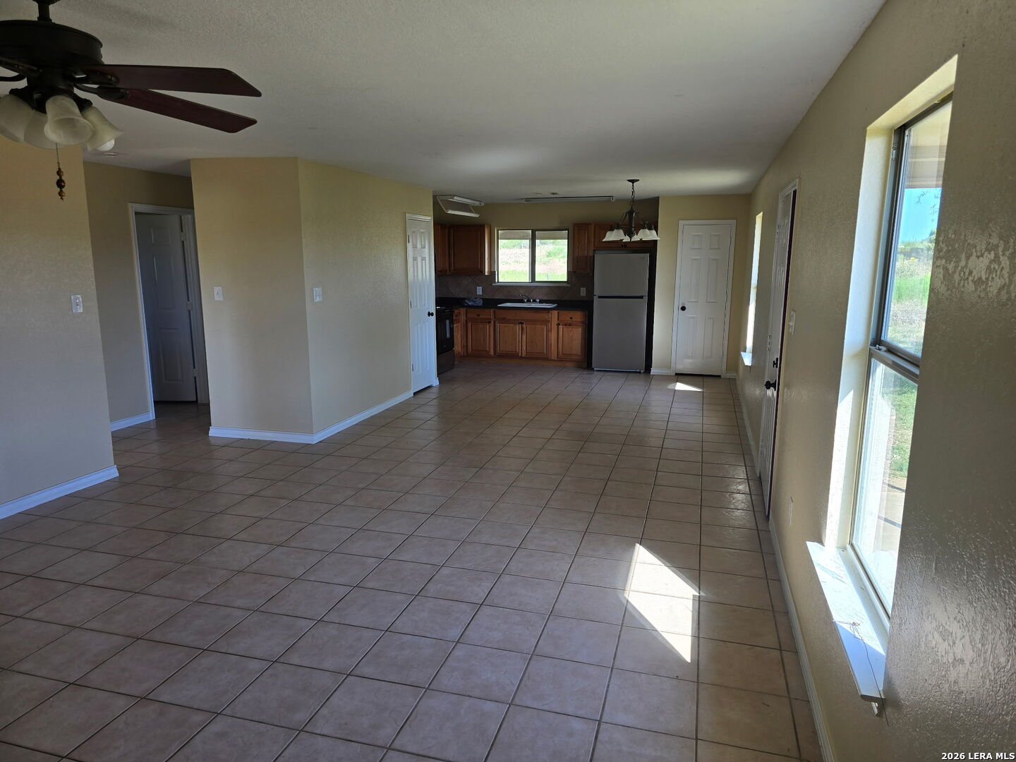 4004 Hwy 173 N Devine TX 78016