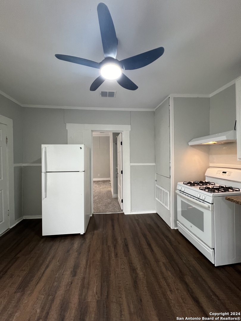 124 Wiggins Place San Antonio TX 78214