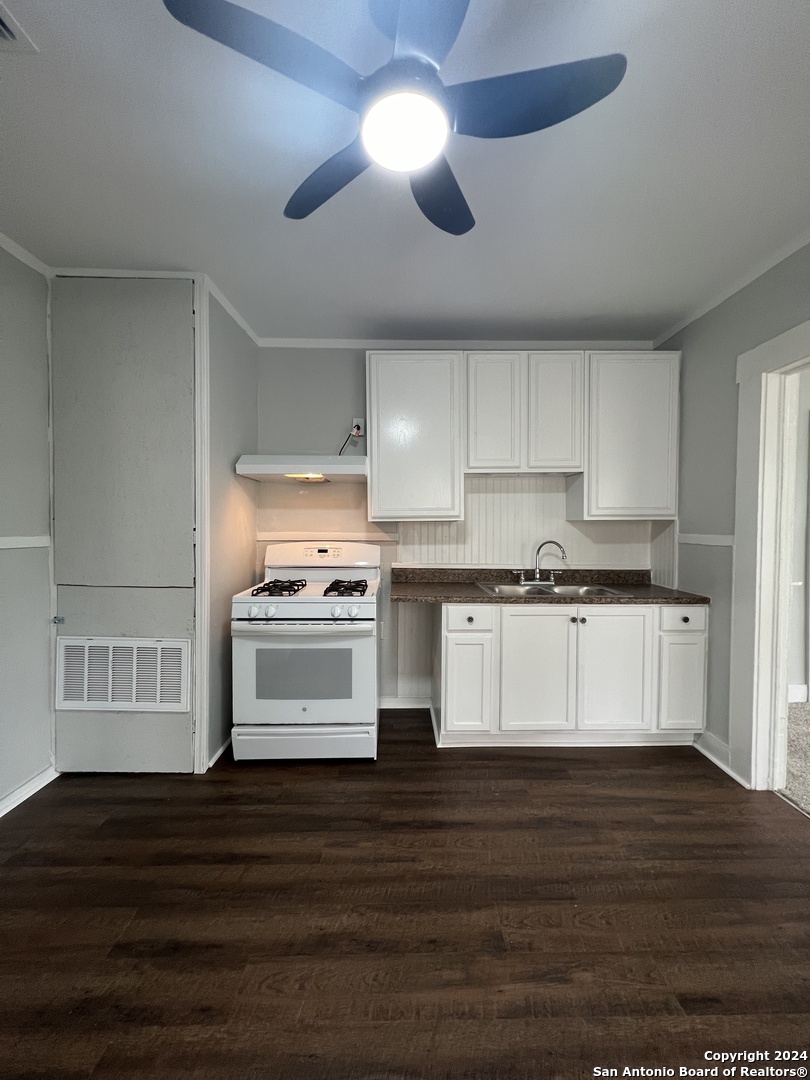 124 Wiggins Place San Antonio TX 78214