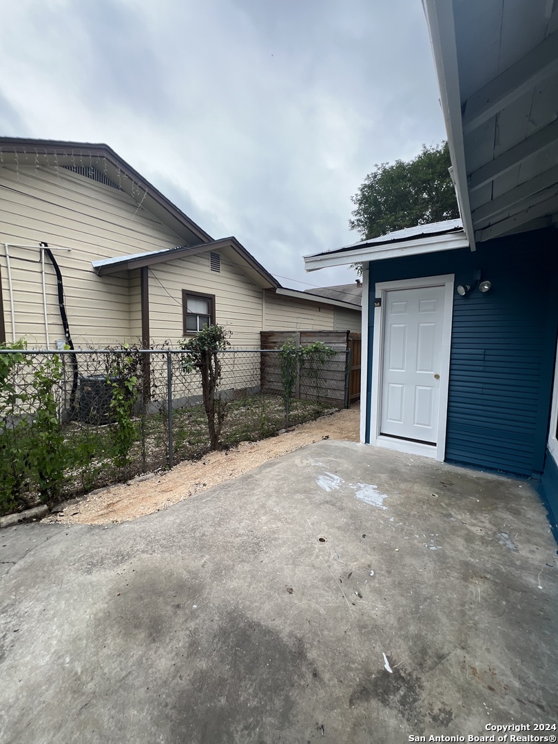 124 Wiggins Place San Antonio TX 78214