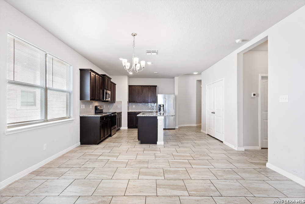 9122 Portobello Way Converse TX 78109
